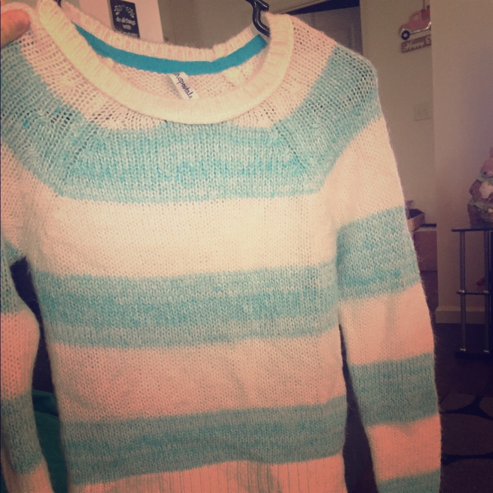 XS Cream and Blue Sweater